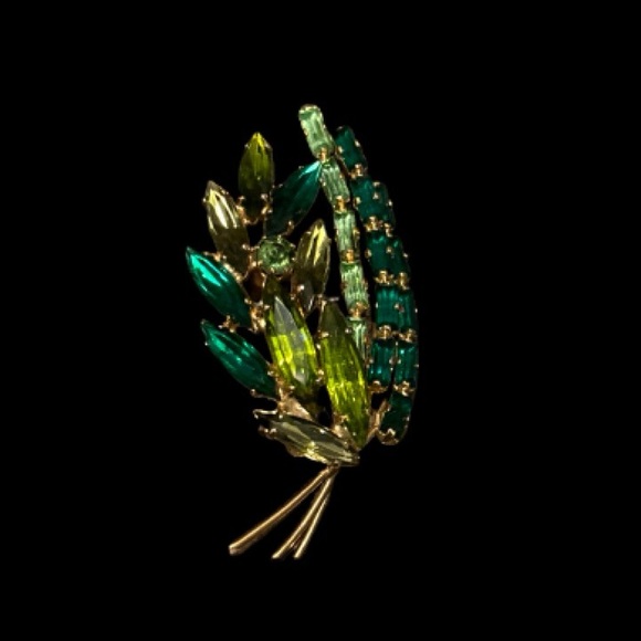 Vintage Art Glass Brooch,Emerald Green Elongated Marquise Pin Brooch - Picture 4 of 8